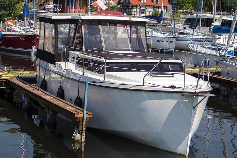 Czarter jachtu motorowego Calipso 750