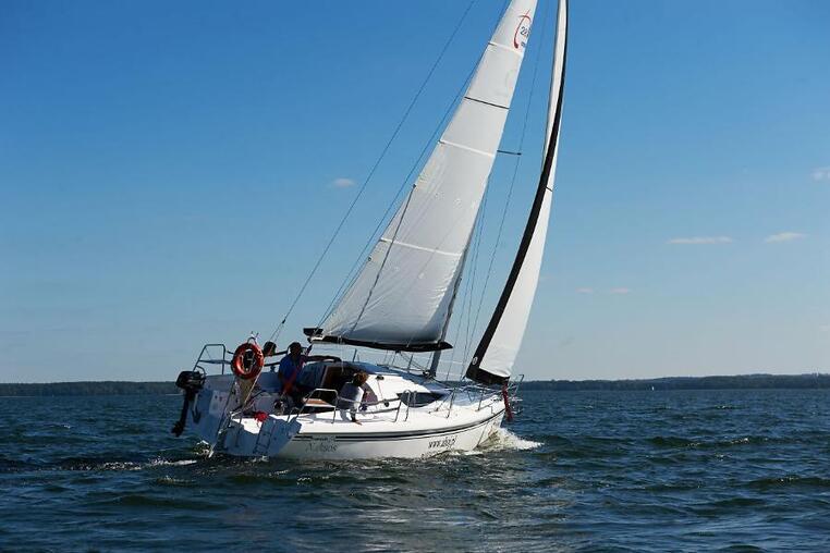 Czarter Maxus 28