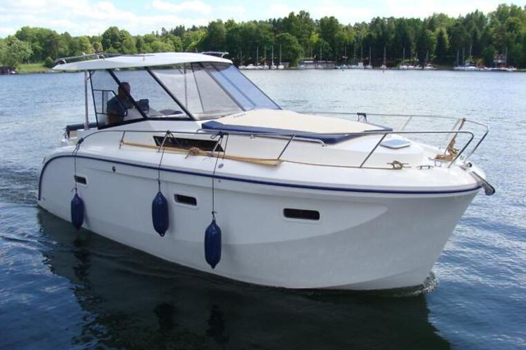 Houseboat Futura 2014