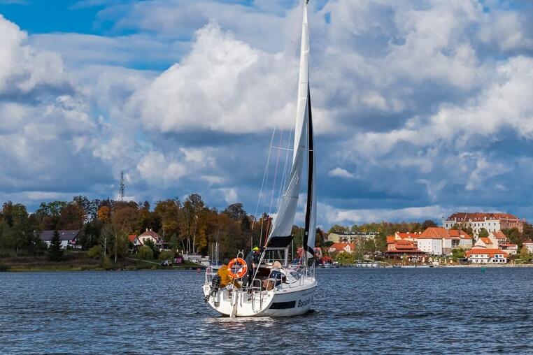 Czarter Antila 24
