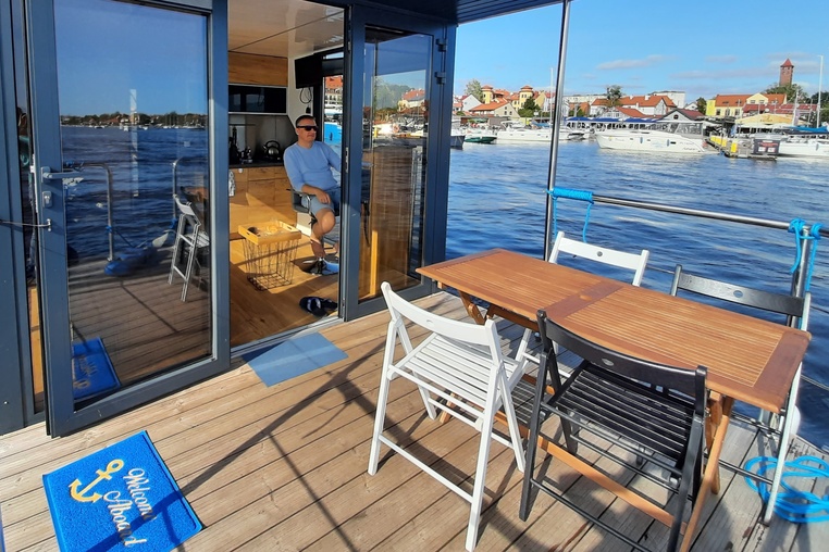 Czarter houseboatu Apartament na wodzie - Houseboat