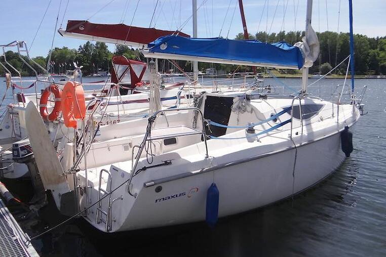 Czarter Maxus 28