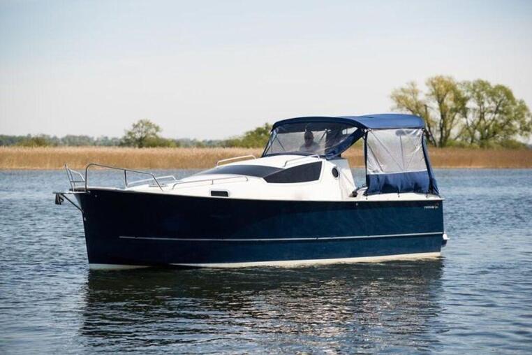 Czarter houseboatu Nexus 850