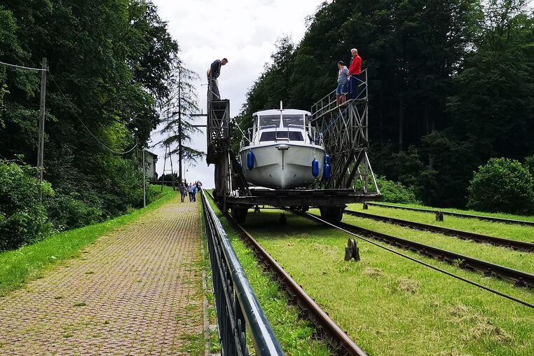 Czarter houseboatu Weekend 820