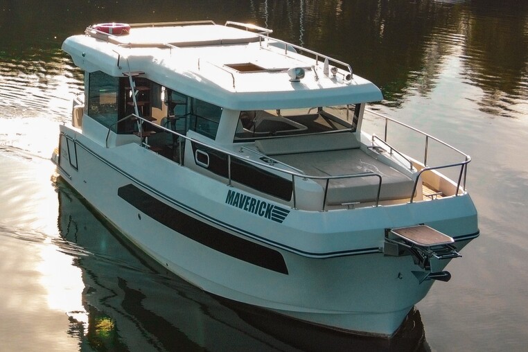 Czarter houseboatu LY 30+