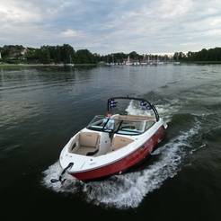 Sea Ray SLX 250