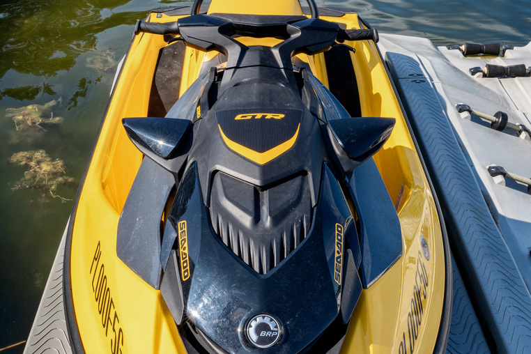 Czarter jachtu motorowego Sea-Doo GTX 230