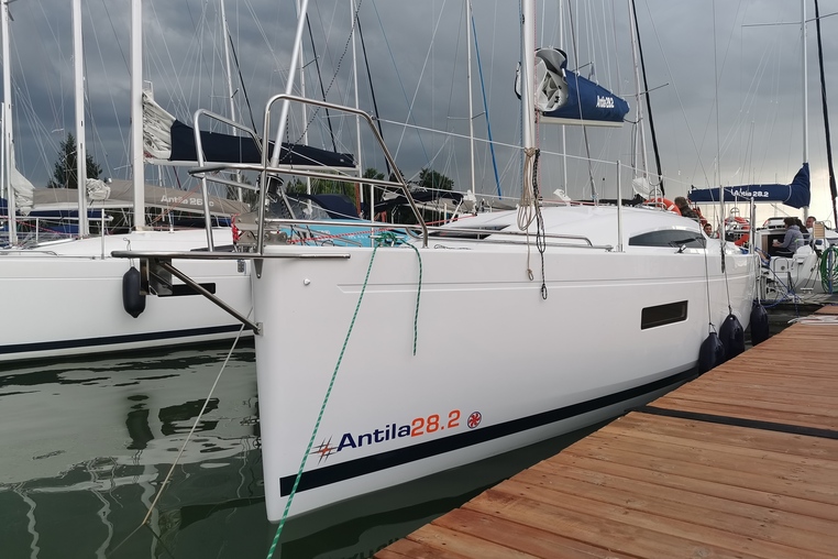 Czarter Antila 28.2