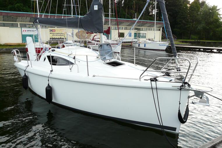 Czarter Antila 24