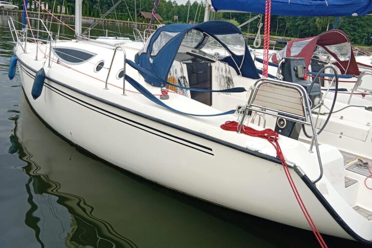 Czarter Maxus 33