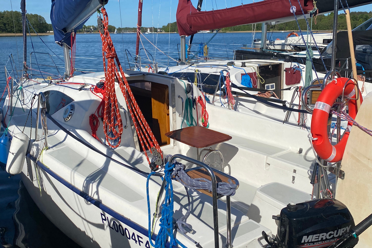 Mazury czarter - Antila 24