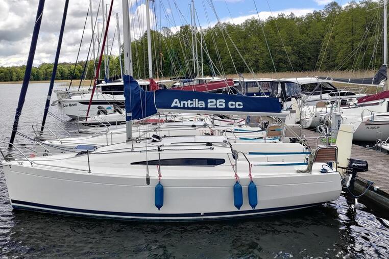 Piękna Góra czarter - Antila 26 CC